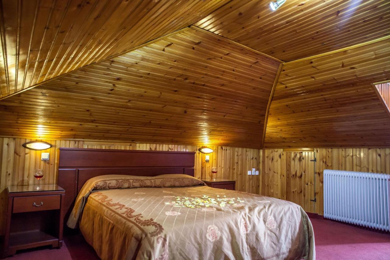 Tasia Mountain Hotel ハニア エクステリア 写真